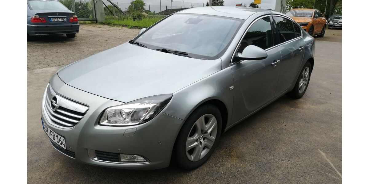 Opel Insignia 168.000 km 3.200 &euro; Niestetal bei Kassel 34266