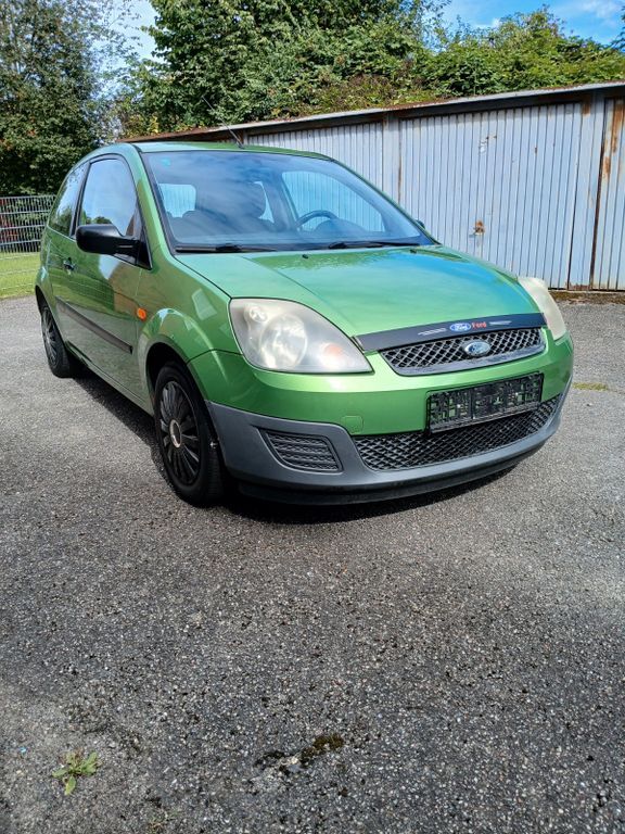 Ford Fiesta 196.000 km 690 € Lübeck 23558