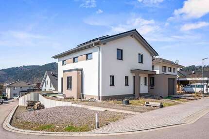 Haus Gutach - 4 Zimmer, 128 m&sup2;, 895.000&euro; | Angebot:26439932