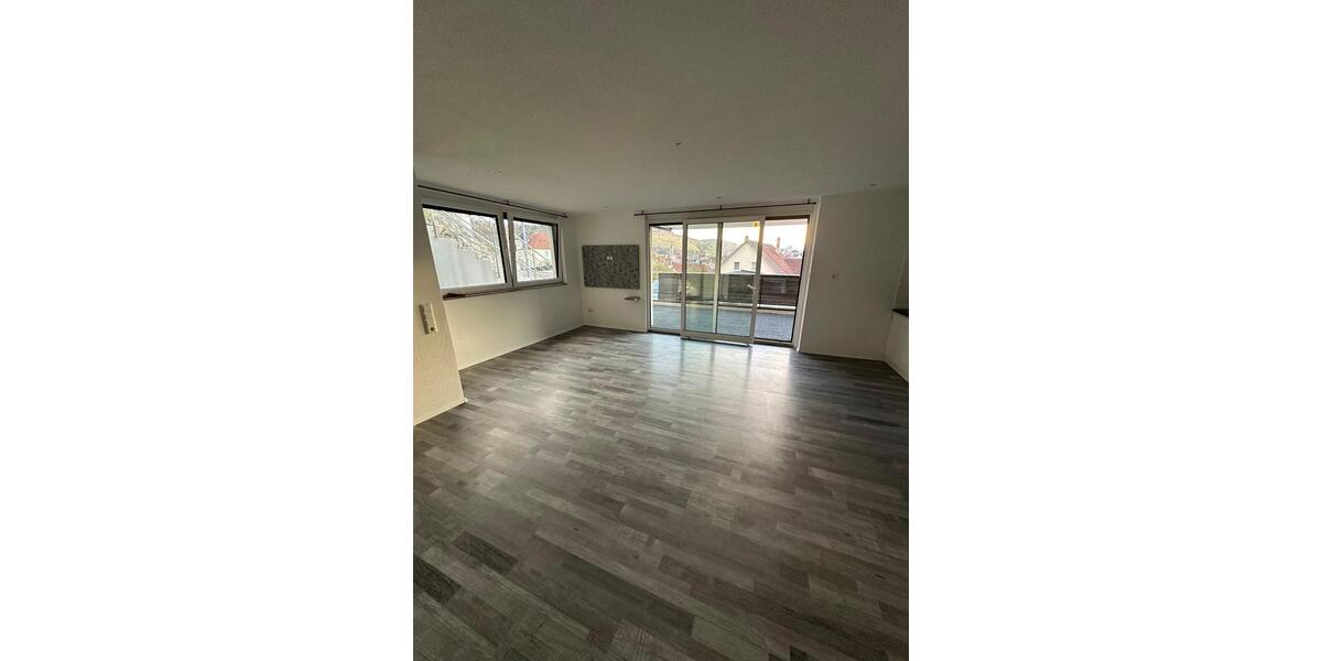 Etagenwohnung Albstadt - 3 Zimmer, 98 m&sup2;, 900&euro; | Angebot:26338521