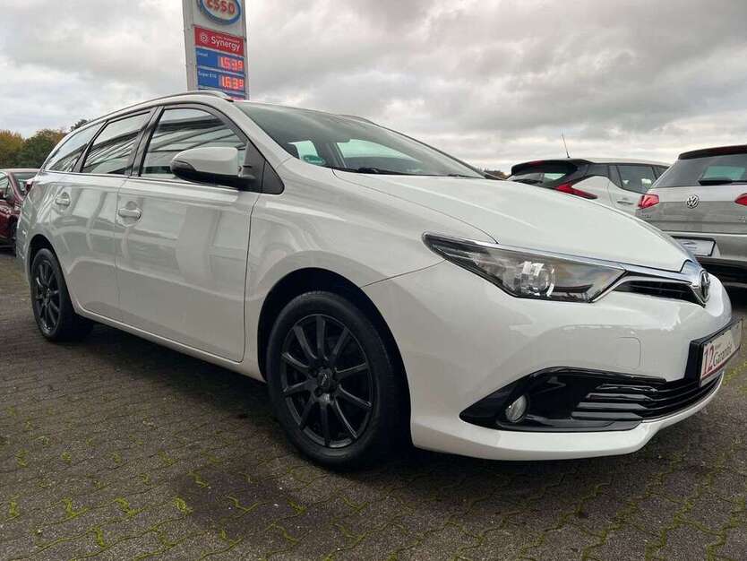 Toyota Auris 146.377 km 11.499 € Morbach 54497