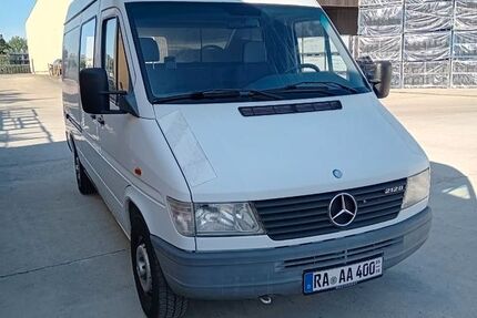 Mercedes-Benz Sprinter 155.400 km 7.000 € Rastatt 76437