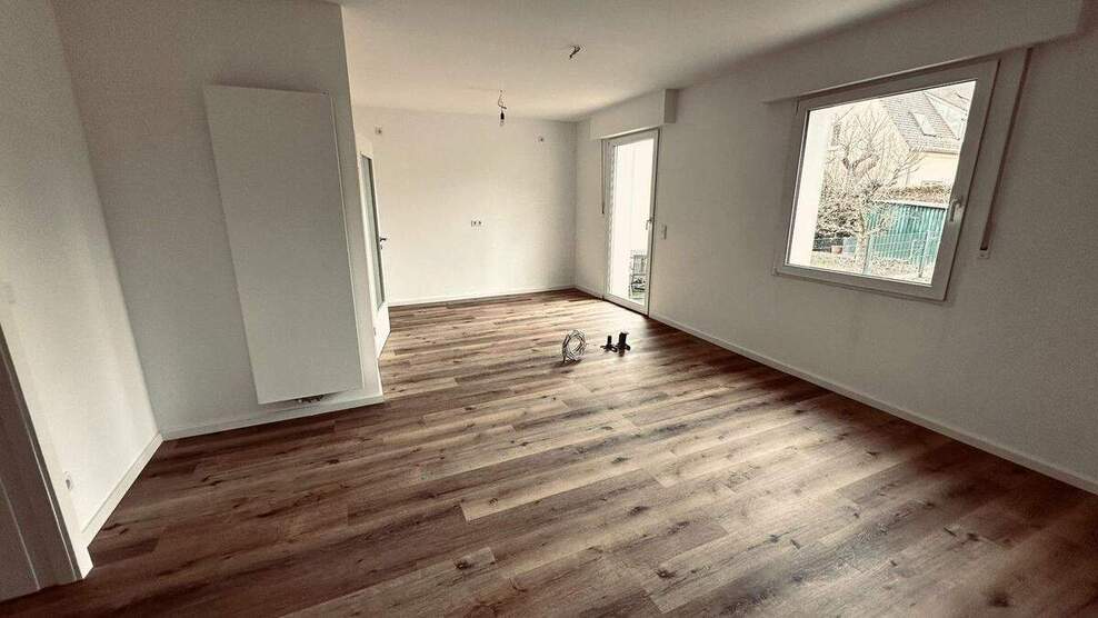 Top sanierte DHH mit neuer EBK + Garage in rhg. Lage N-Ziegelstein 5 zimmer