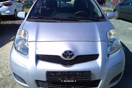 Toyota Yaris 78.000 km 2.450 &euro; Plauen 08523