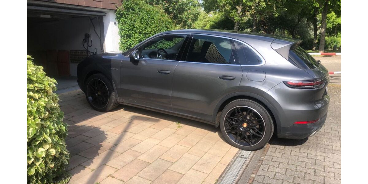 Porsche Cayenne 65.000 km 63.900 &euro; mannheim 68167