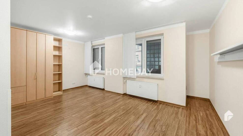 Bezugsfrei! Großzügige 6-Zimmer-Wohnung mit Balkon, EBK und 4 Stellplätzen in Wetter (Ruhr)