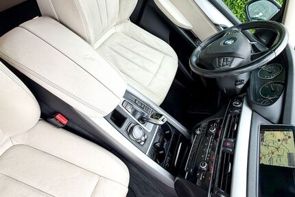 BMW X5 248.000 km 14.600 &euro; Ostritz 02899
