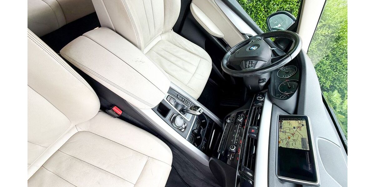 BMW X5 248.000 km 14.600 &euro; Ostritz 02899