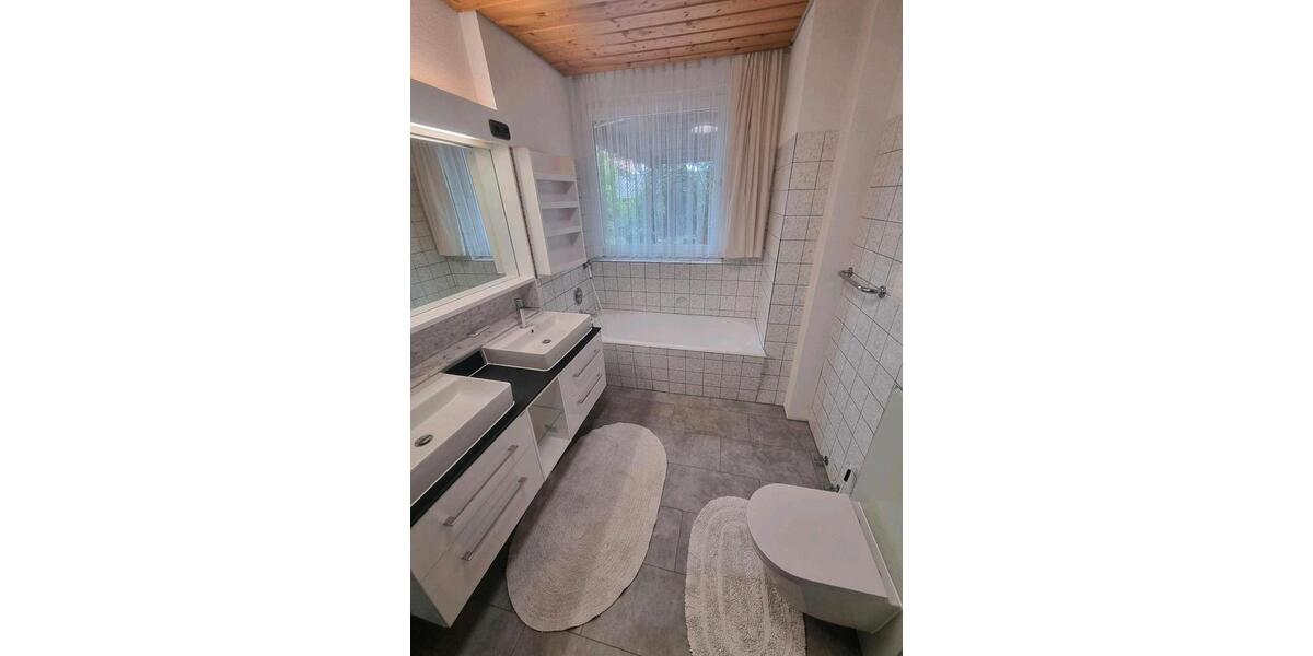 Erdgeschoßwohnung Höchberg - 5.5 Zimmer, 175 m&sup2;, 1.850&euro; | Angebot:26236110