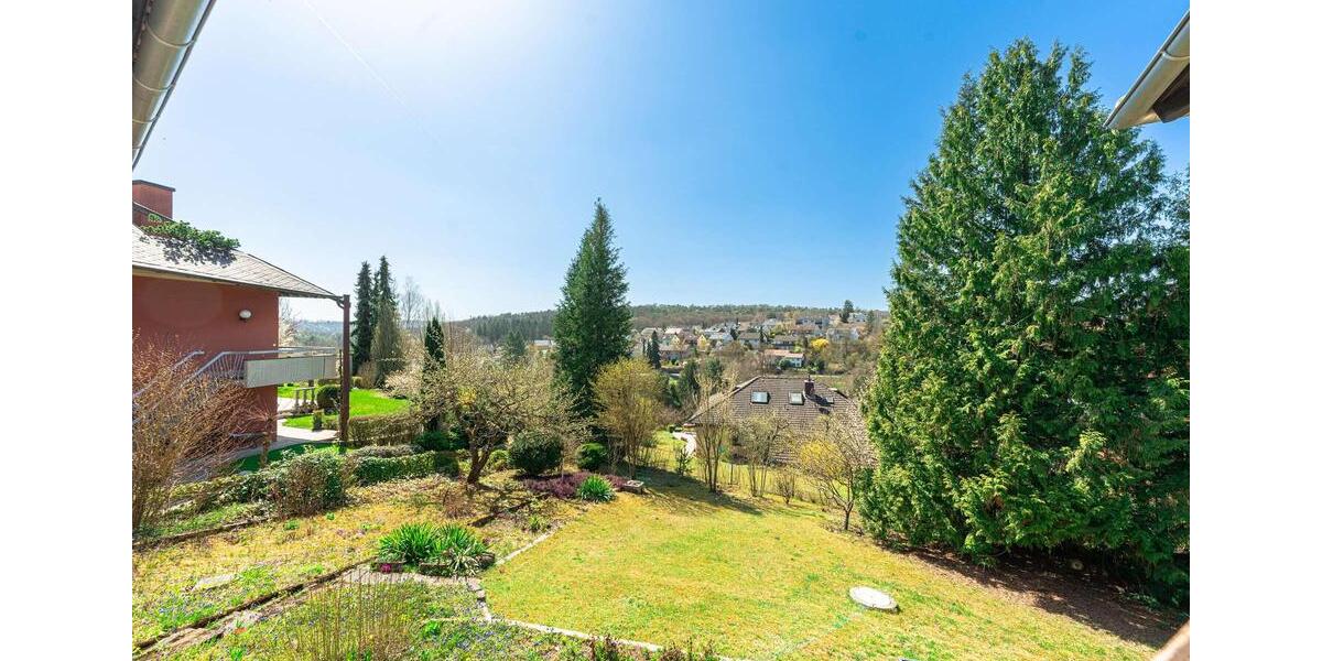 Einfamilienhaus Würzburg Dürrbachau - 8 Zimmer, 208 m&sup2;, 2.700&euro; | Angebot:26185050