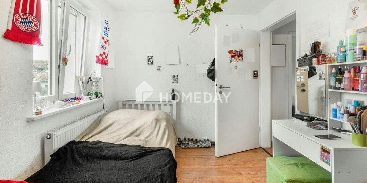 Moderne Etagenwohnung mit eigenem Gartenanteil und Stellplatz in guter Lage 4 zimmer