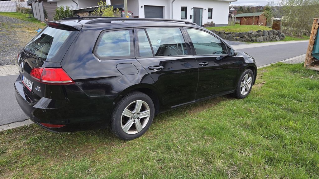 VW Golf 230.000 km 8.300 &euro; Steinebach 57520