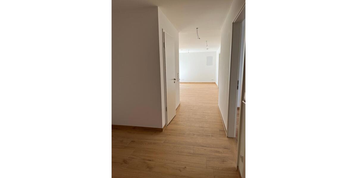 Etagenwohnung Kolbermoor - 4 Zimmer, 96 m&sup2;, 1.808&euro; | Angebot:25118501