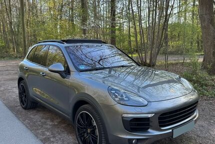 Porsche Cayenne 119.700 km 47.900 &euro; Hamburg 22359