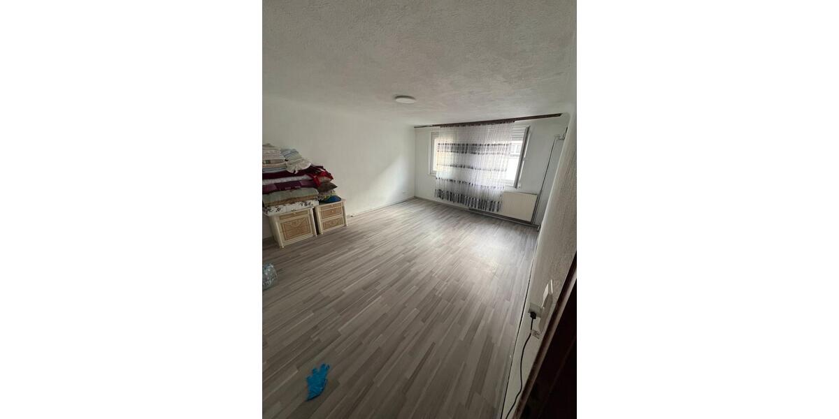 Mehrfamilienhaus, Wohnhaus Aichtal - 8 Zimmer, 160 m&sup2;, 1.800&euro; | Angebot:26377079