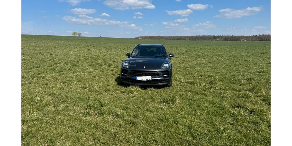 Porsche Macan 69.500 km 50.100 &euro; Gochsheim 97469