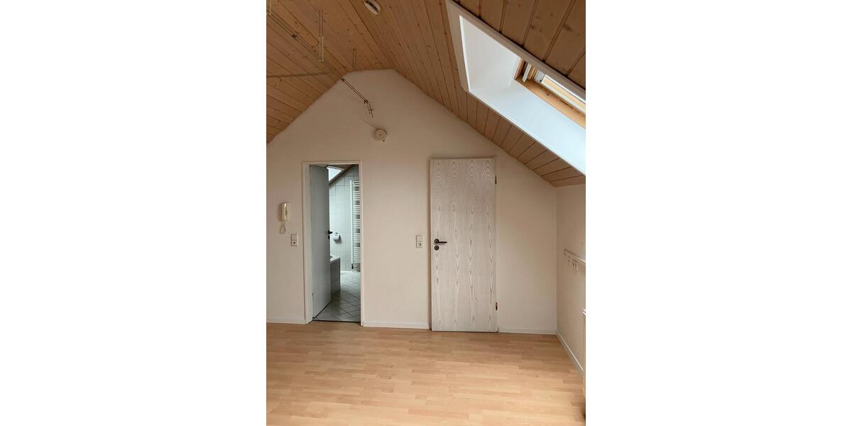 Dachgeschoßwohnung Aalen Dewangen - 4.5 Zimmer, 95 m&sup2;, 1.200&euro; | Angebot:26407612