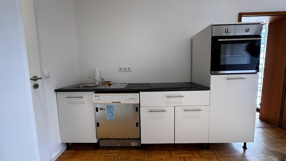 35m² 2 Zimmer, Küche, Bad Wohnung mit Parkett in Much Alefeld zimmer