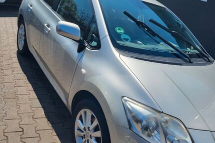 Toyota Auris 161.000 km 5.990 &euro; Berlin 13407