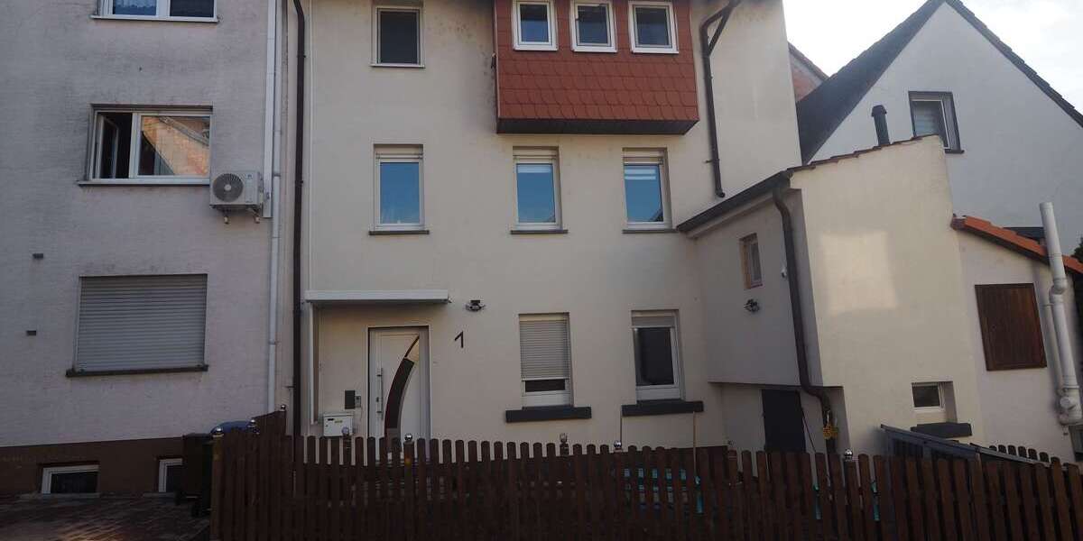 Haus zum Kaufen in Contwig 148.000 € 150 m² 6 zimmer