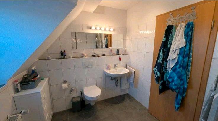 Dachgeschoßwohnung Viersen Hülsdonk - 3.5 Zimmer, 106 m&sup2;, 1.060&euro; | Angebot:25992982