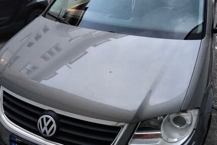 VW Touran 185.400 km 5.399 &euro; Pforzheim 75172