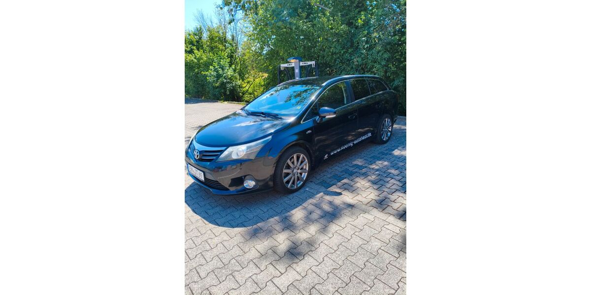 Toyota Avensis 185.560 km 7.400 &euro; Teningen 79331