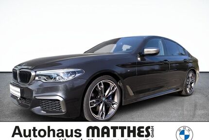 BMW M550