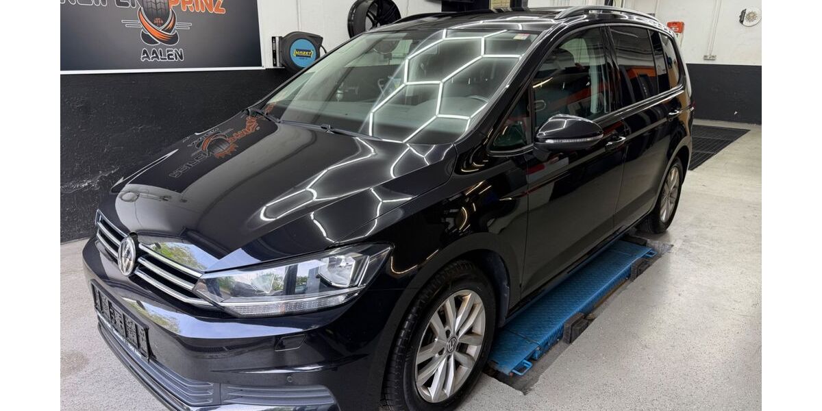 VW Touran 142.970 km 15.390 &euro; Aalen 73431