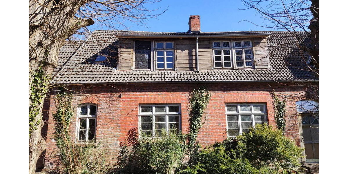 Einfamilienhaus Halbemond - 8 Zimmer, 194 m&sup2;, 269.000&euro; | Angebot:26258001