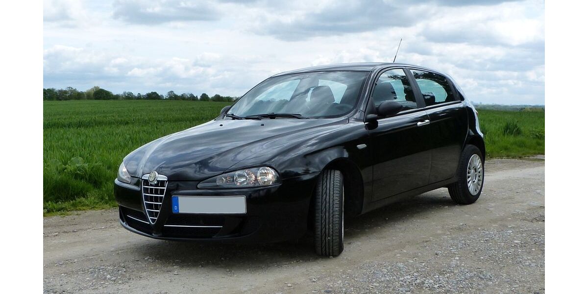 Alfa Romeo 147 95.600 km 2.150 &euro; Höhenkirchen-Siegertbrn 85635