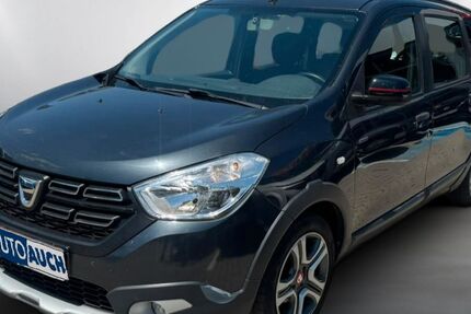 Dacia Lodgy 94.300 km 9.900 &euro; München 80939