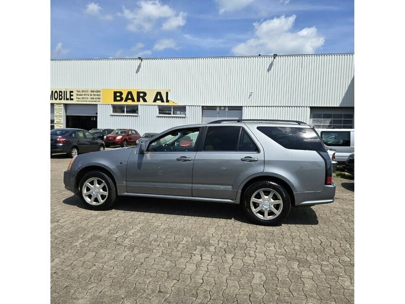SRX 4X4 V8 Luxury PANO AT- NAVI XENON LEDER BEIGE