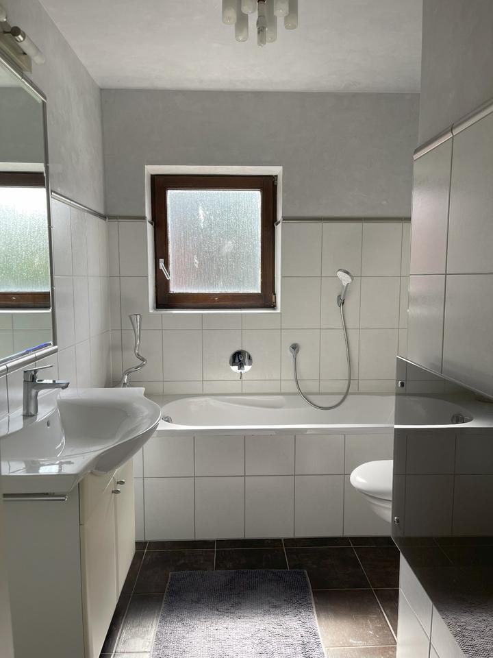 Maisonette-Eigentumswohnung in 2-Parteienhaus nahe Frechener City