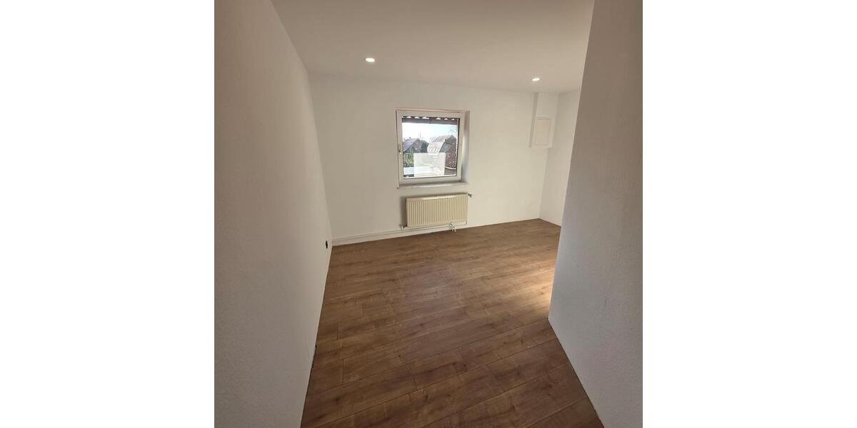 Doppelhaushälfte Gifhorn - 2 Zimmer, 92 m&sup2;, 920&euro; | Angebot:25324081