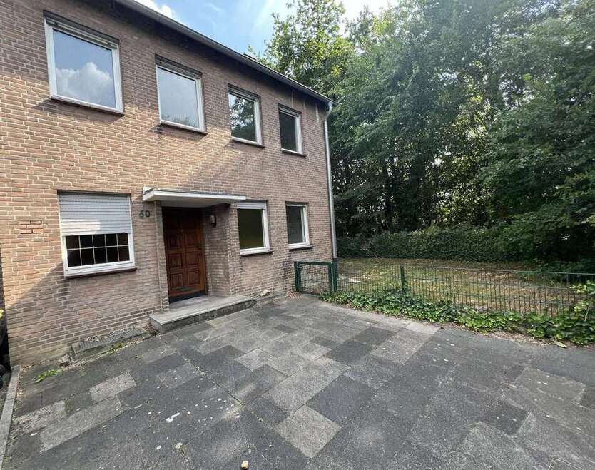 Haus zum Kaufen in Neuss 413.000 € 135.25 m²