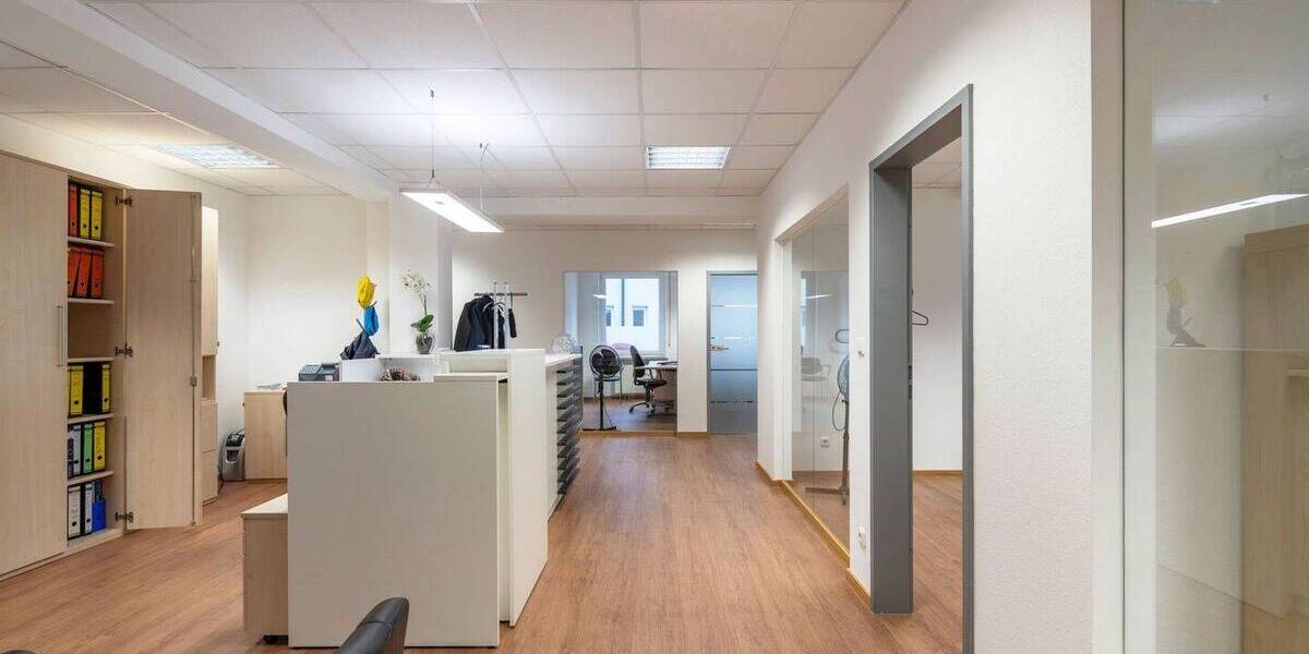 Gewerbeobjekt Augsburg Innenstadt - 7 Zimmer, 350 m&sup2;, 995.000&euro; | Angebot:25676416