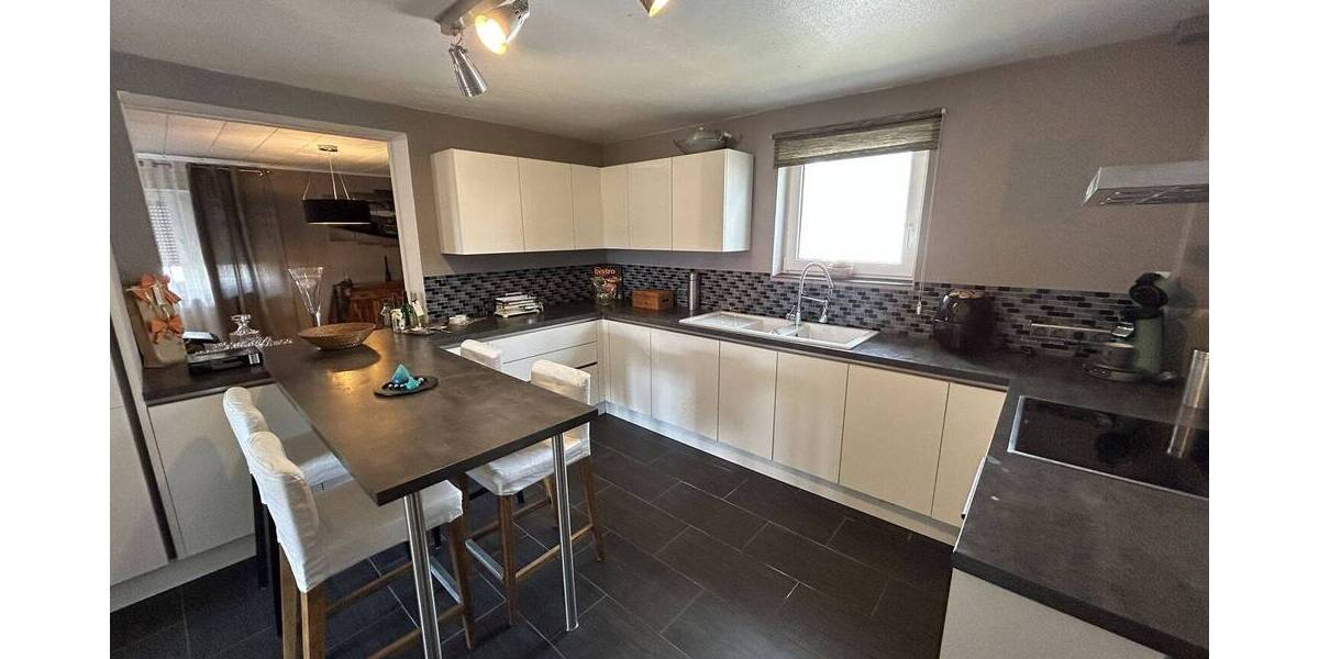 Etagenwohnung Enkenbach-Alsenborn Alsenborn - 6 Zimmer, 143 m&sup2;, 265.000&euro; | Angebot:25684603