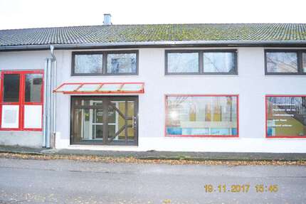 Einzelhandel in Burgkirchen a.d.Alz-Thalhausen 710 € 670 m² zimmer