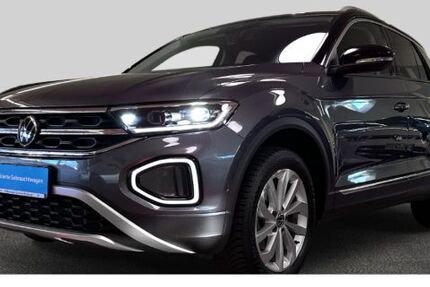 VW T-Roc 12.441 km 30.200 € Freiburg 79108