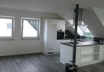 Sonnige 3,5-Zimmer-Dachgeschoßwohnung inkl. EBK, *Zweitbezug*