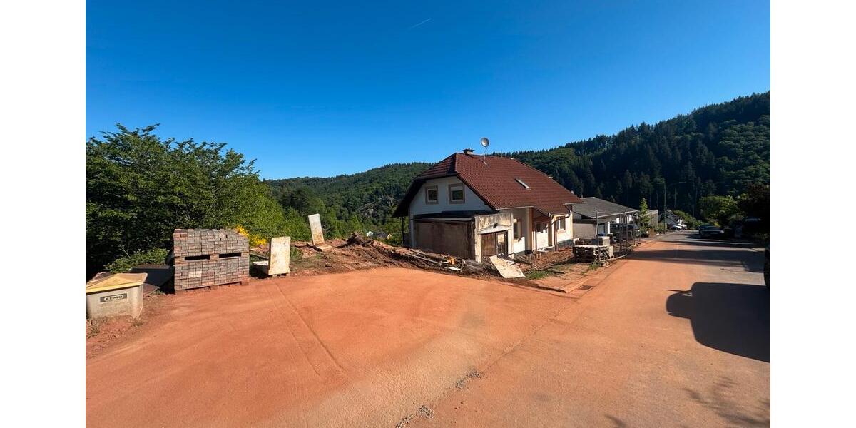 Einfamilienhaus Mettlach - 11 Zimmer, 280 m&sup2;, 225.000&euro; | Angebot:26561154