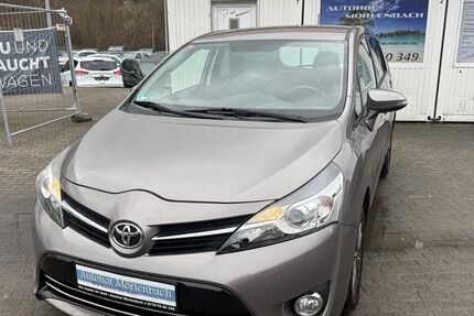 Toyota Verso 142.000 km 8.499 &euro; Mörlenbach 69509