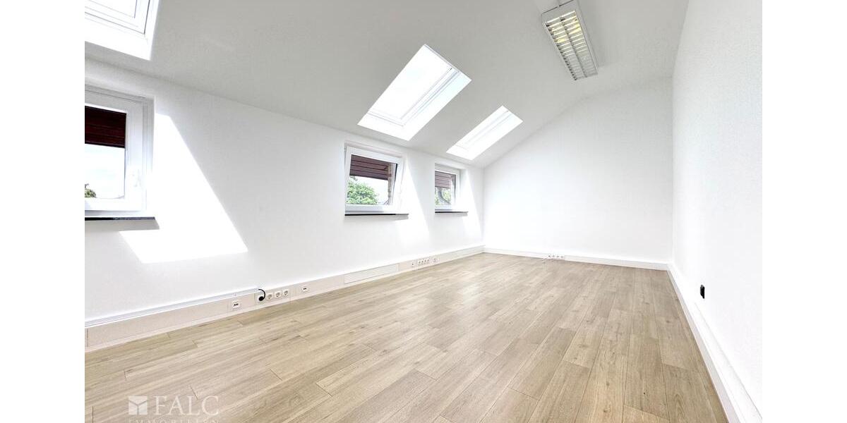 Moderne Büroeinheit in historischer Backsteinarchitektur zimmer