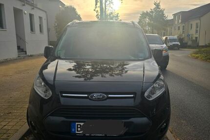 Ford Tourneo Connect 148.396 km 13.450 € Berlin 12309