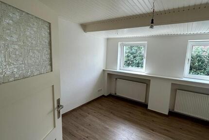 Renovierte Wohnung im 1. OG in Jaderberg