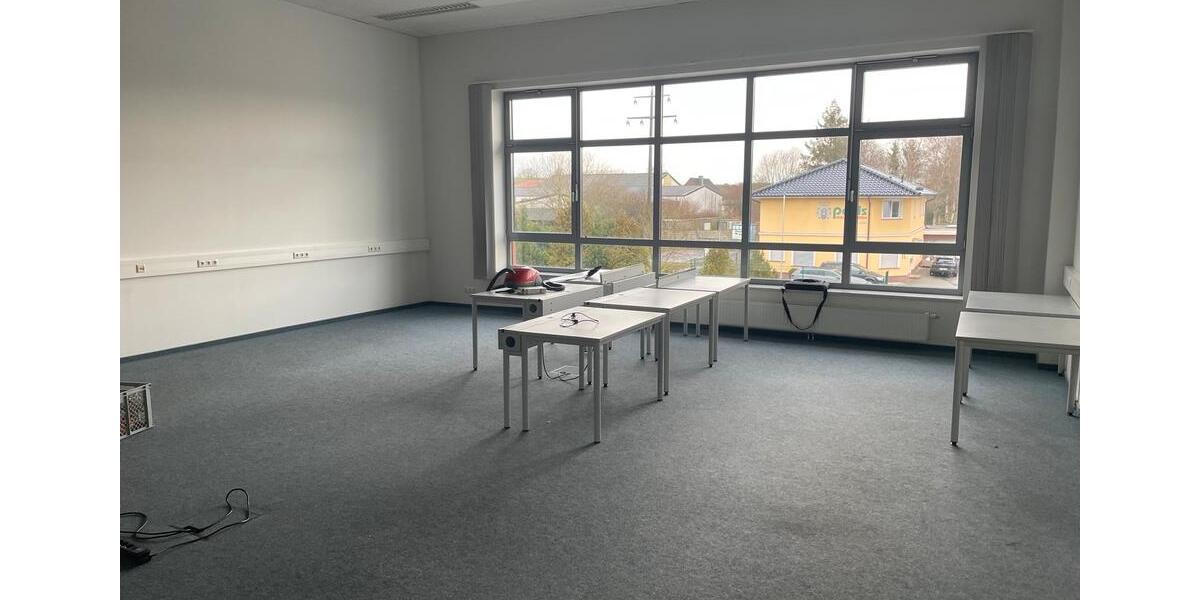 Gewerbeobjekt Stockelsdorf - 1.600&euro; | Angebot:26060047