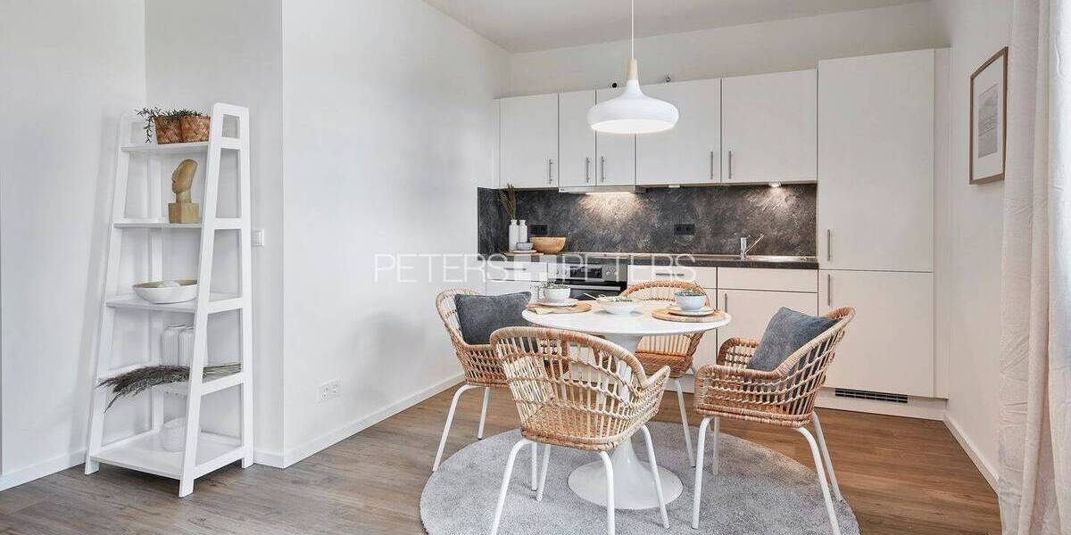 Zimmer Schwerin Werdervorstadt - 4 Zimmer, 94 m&sup2;, 1.299&euro; | Angebot:26260906