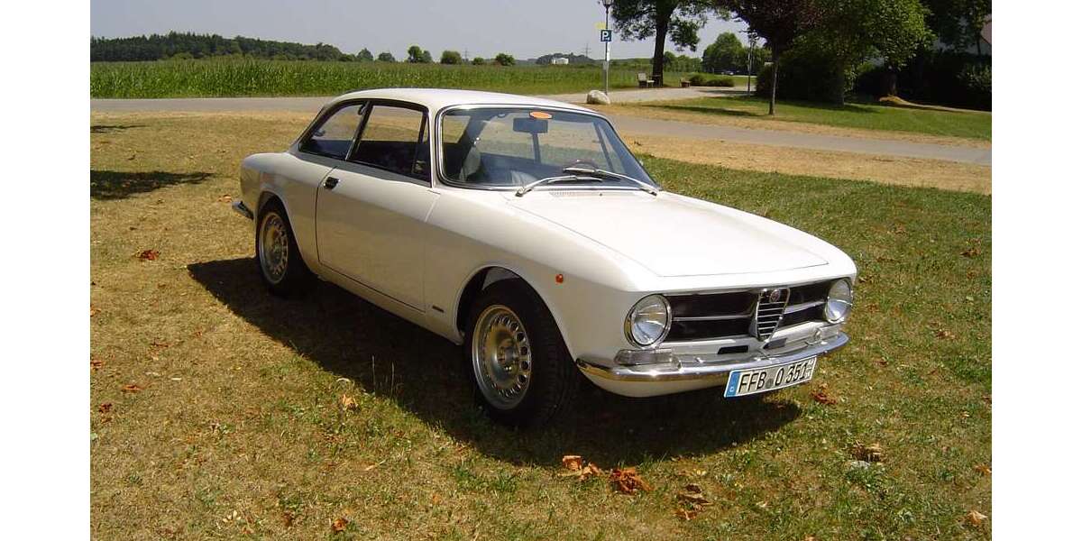 Alfa Romeo GT 25.200 km 35.999 &euro; Fürstenfeldbruck, GKSt 82256