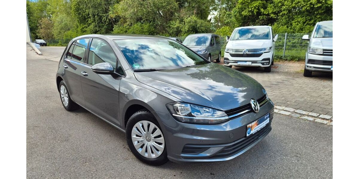 VW Golf 128.000 km 11.500 &euro; Mietingen 88487